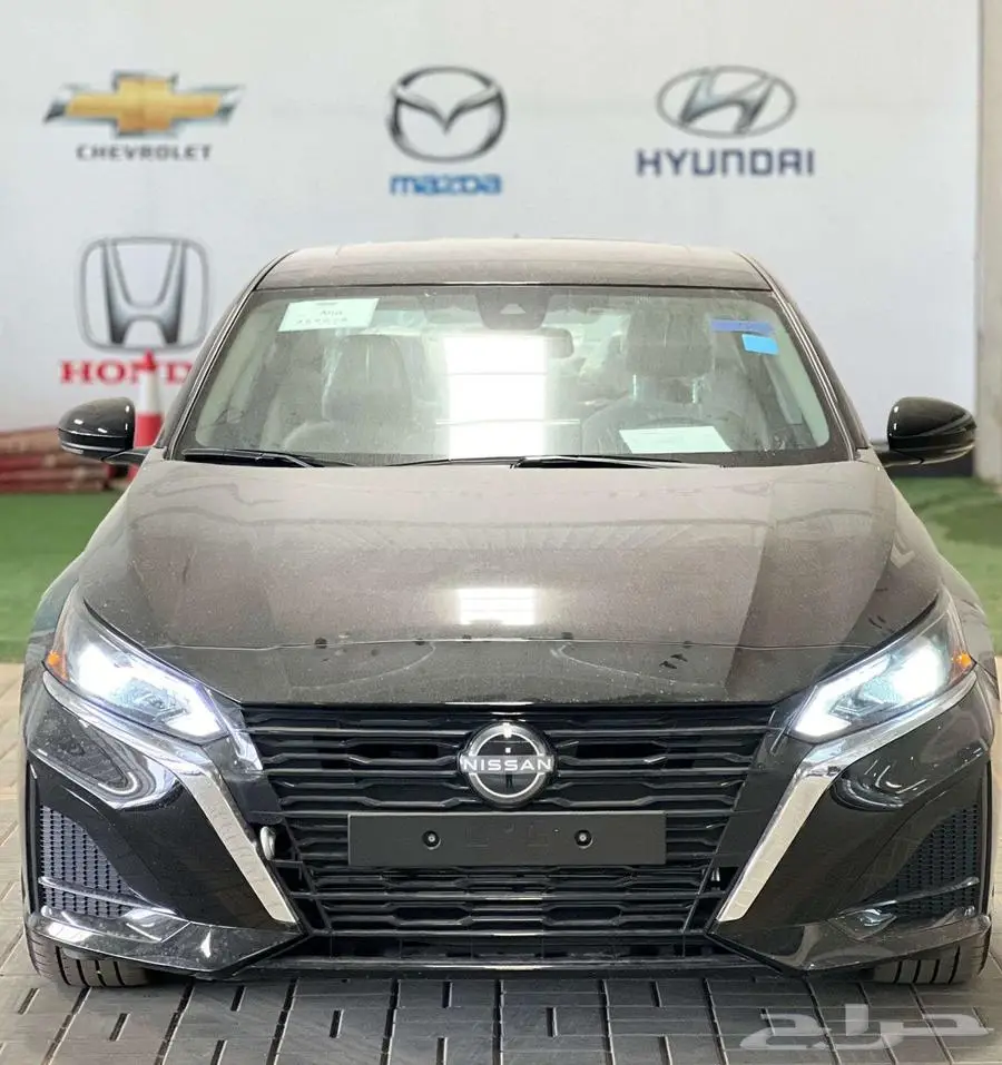 نيسان التيما نص فل SV 2025 اسود عرض خاص 1