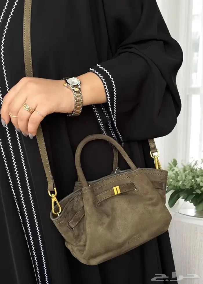 شنط توري بورش   شانيل مكياج   لاكوست  جي دبليو مع الملحقا 42