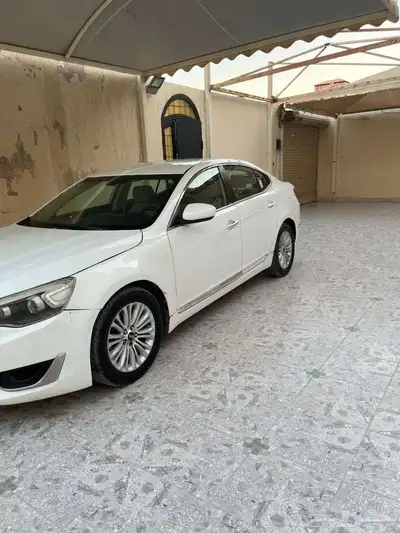 كيا كدنزا 8