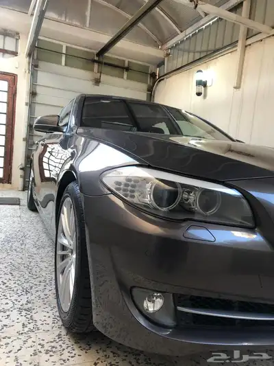 BMW 535I بحالة نظيفة جدا - ممشى قليل - موديل 2011 19