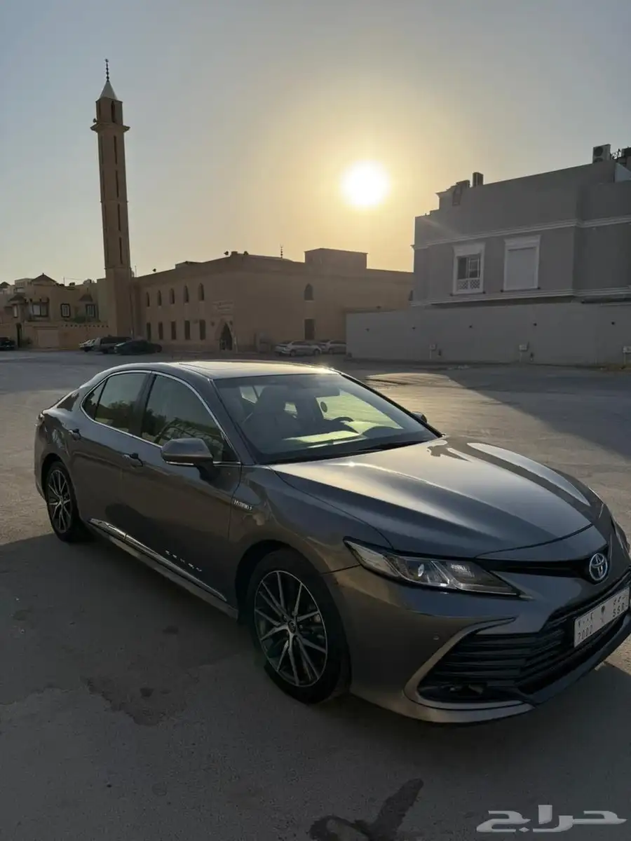 كامري هايبرد 2023 2