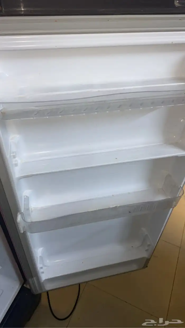 ثلاجة نظيفه ماتشكي من شي 1
