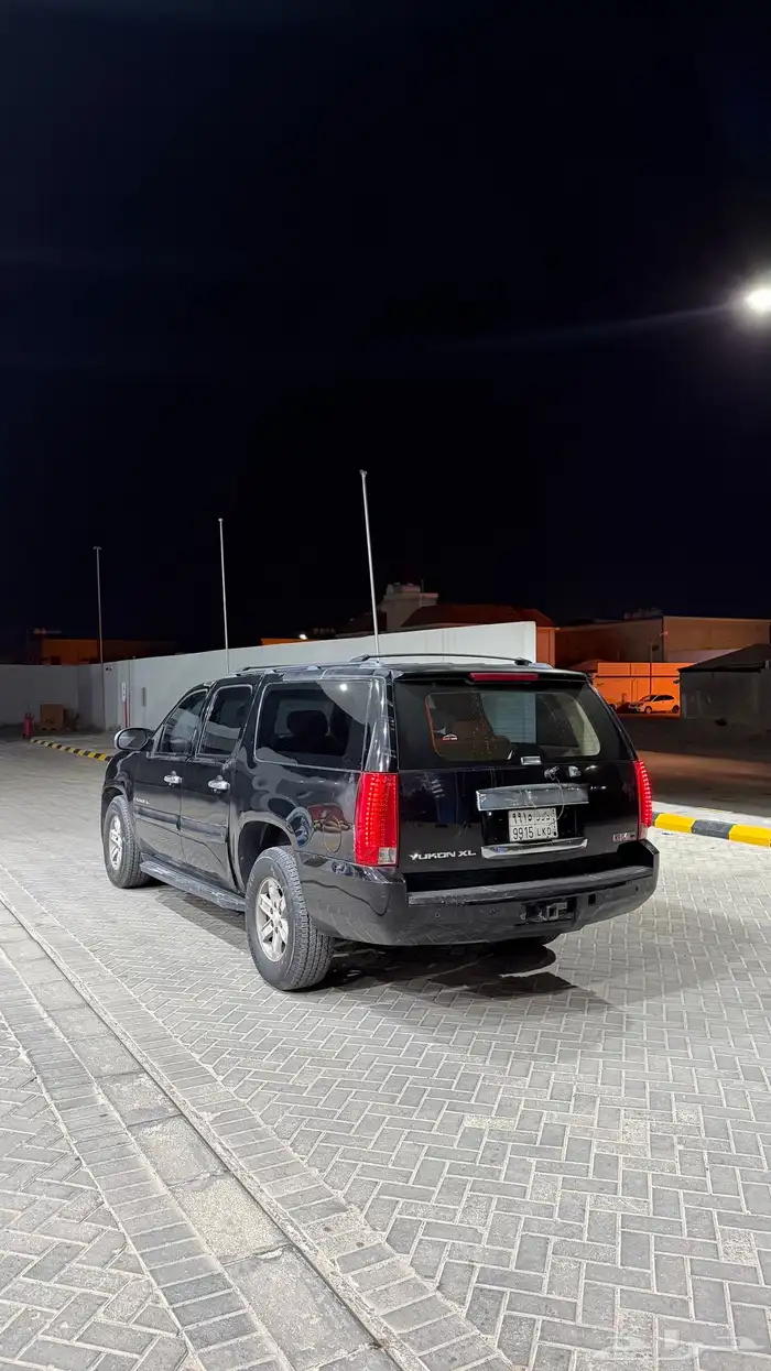 يوكن XL اسود 2009 للبيع 7