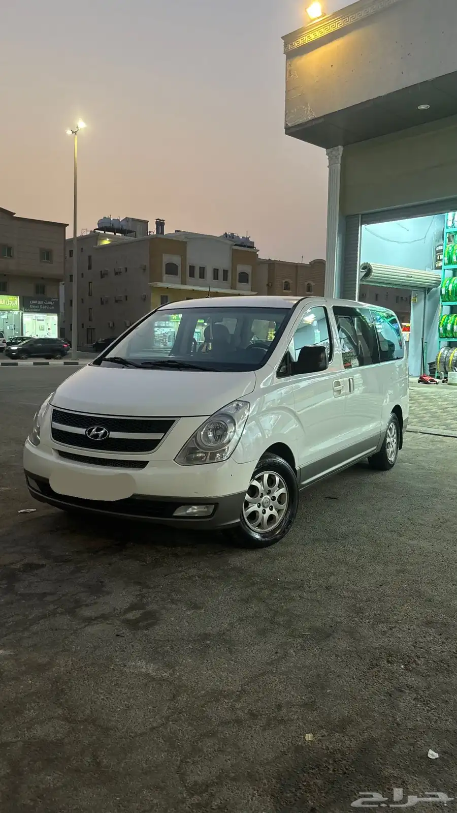 باص H1 هيونداي 16