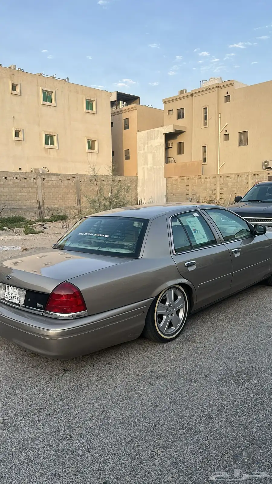 فورد كراون فكتوريا 2003 2