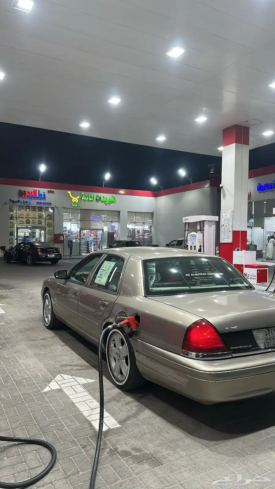 فورد كراون فكتوريا 2003 8