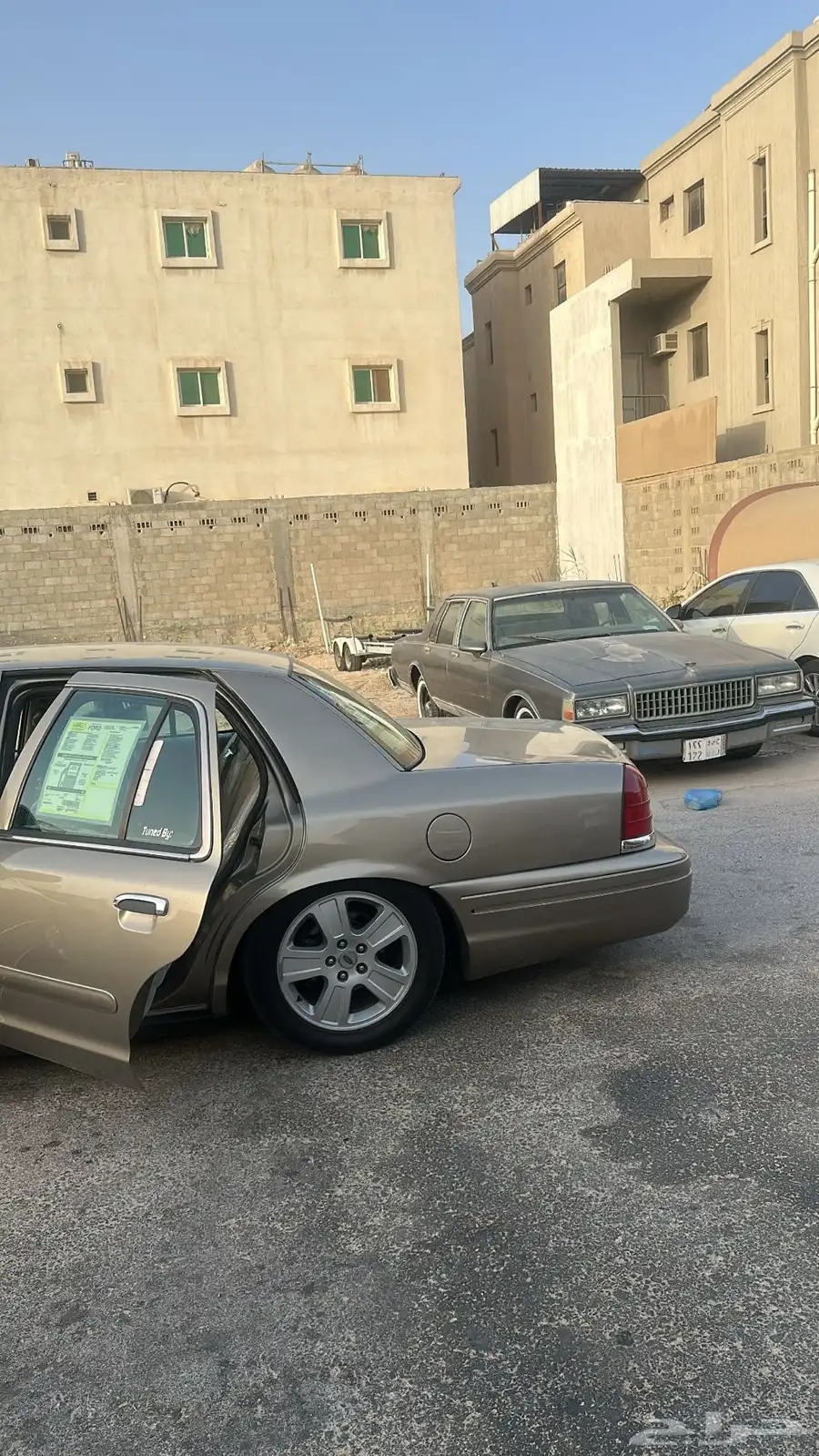 فورد كراون فكتوريا 2003 4