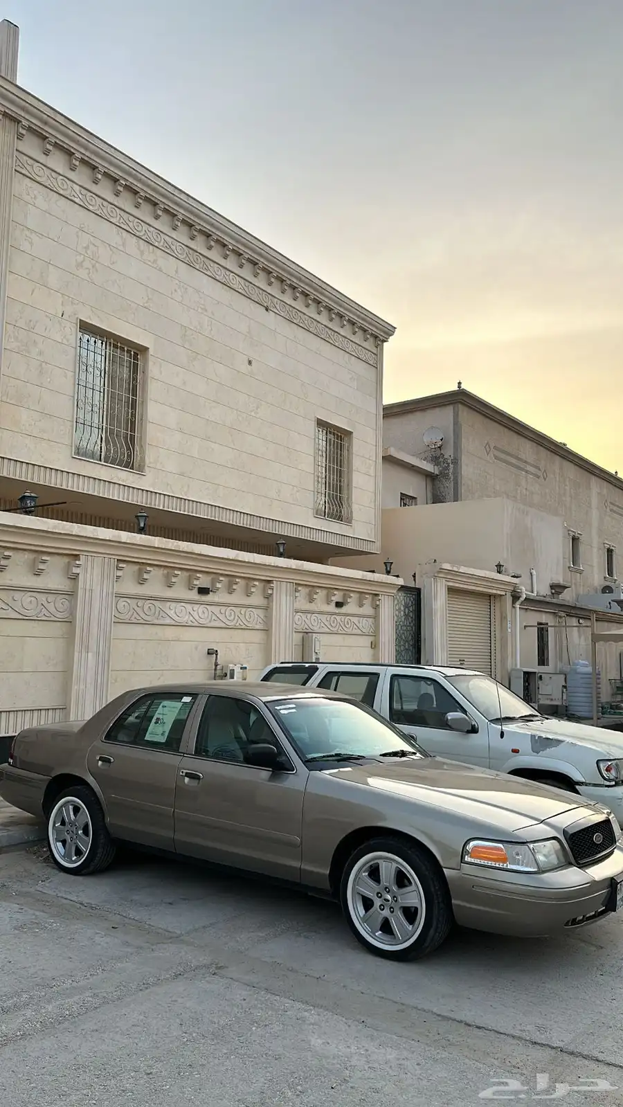 فورد كراون فكتوريا 2003 17