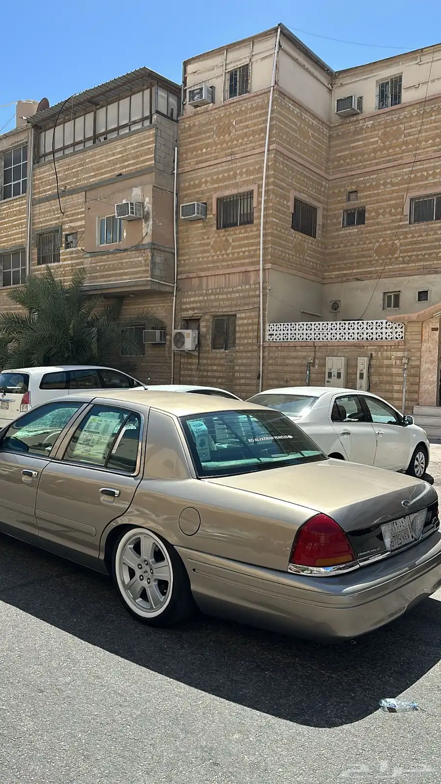 فورد كراون فكتوريا 2003 16