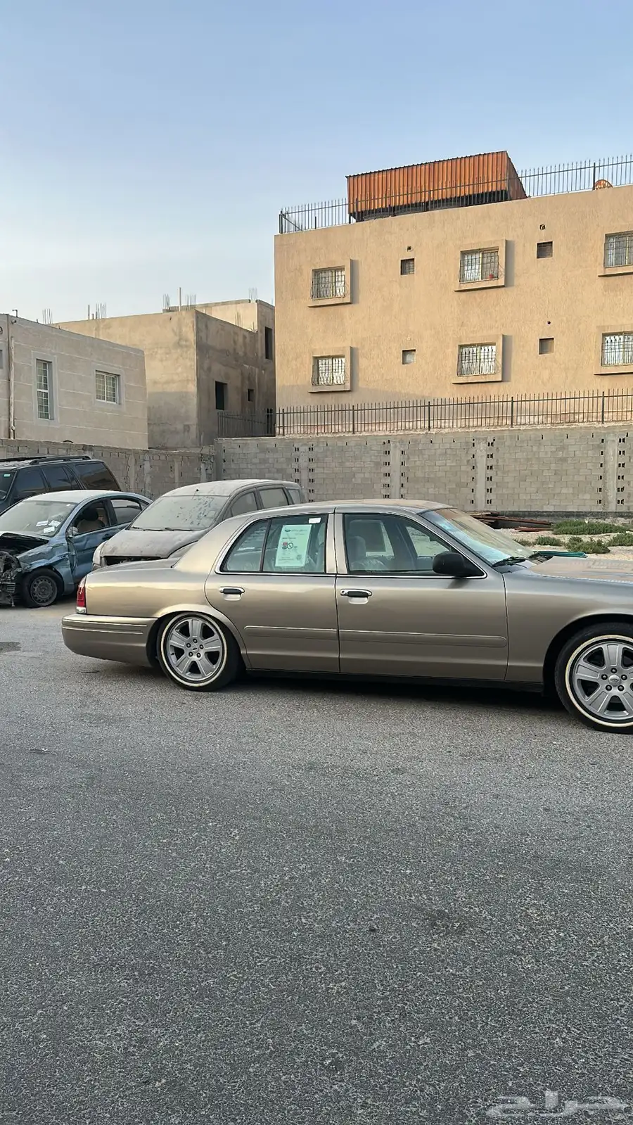 فورد كراون فكتوريا 2003 0