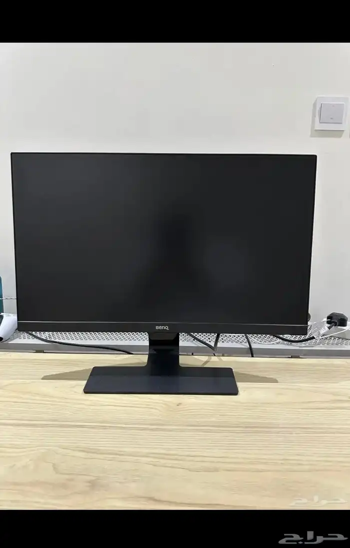 شاشة كمبيوتر وعرض نظيفة جدا للبيع 2