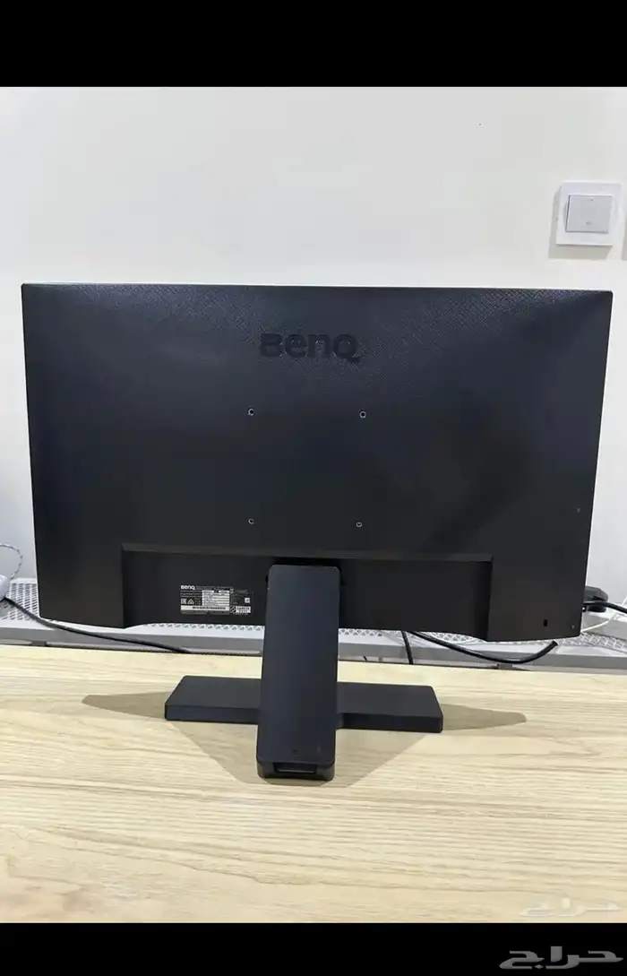 شاشة كمبيوتر وعرض نظيفة جدا للبيع 1