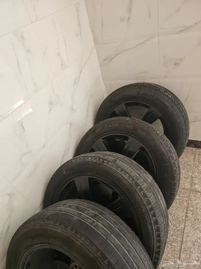 جنوط رانج روفر فالار طقم كامل مع كفرات 0
