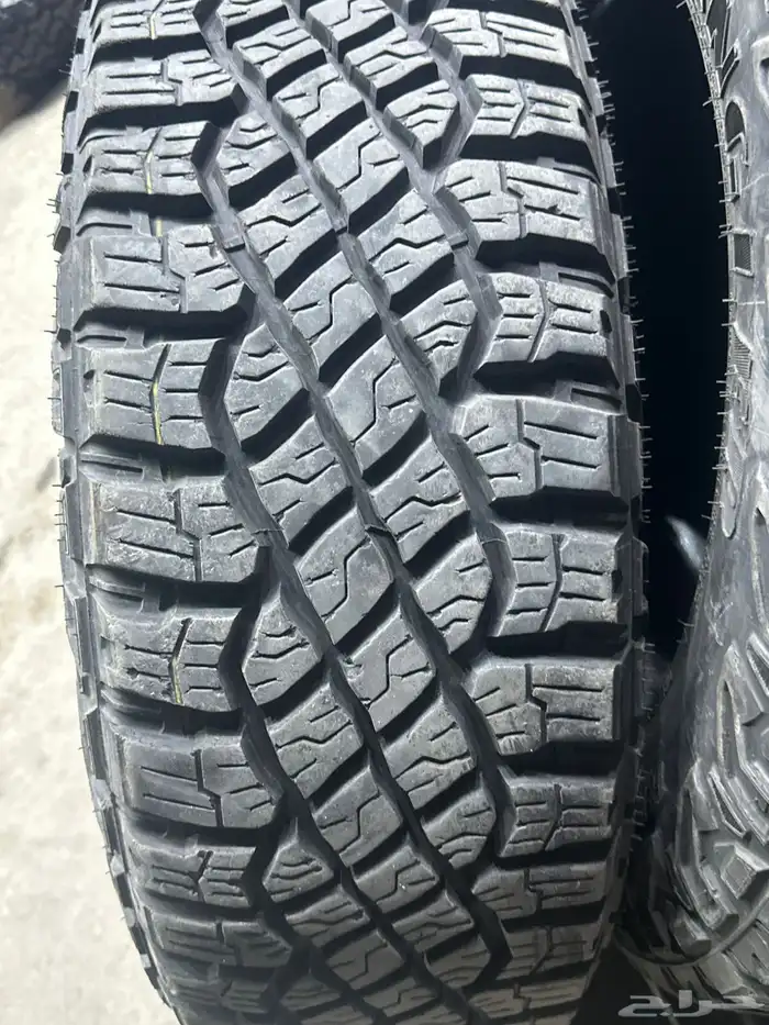 كفرات نص حجري جودير مقاس 275 70 18 12