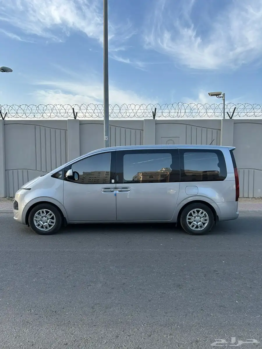 ستاريا هونداي ديزل 2022 8
