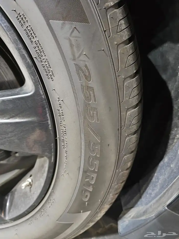 جنوط رانج روفر فالار طقم كامل مع كفرات 1