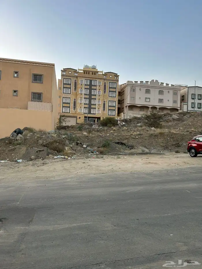 ارض في النميص مساحة 793 م شارعين 1