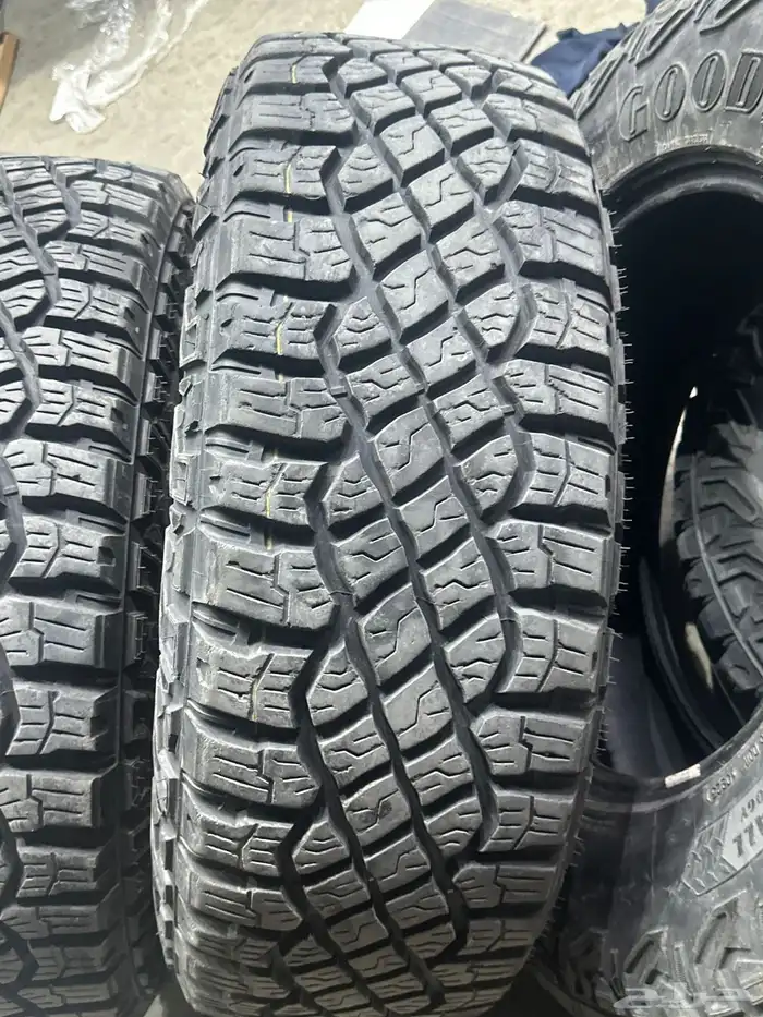 كفرات نص حجري جودير مقاس 275 70 18 10