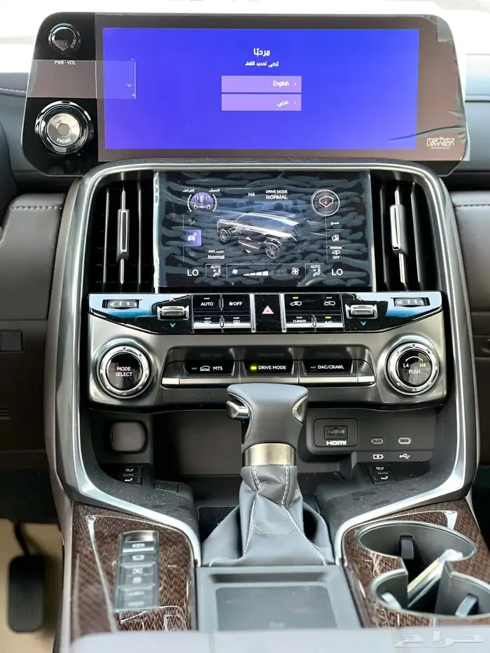 لكزس 600 LX فل كامل 2025 بي بي داخل اوف وايت 10