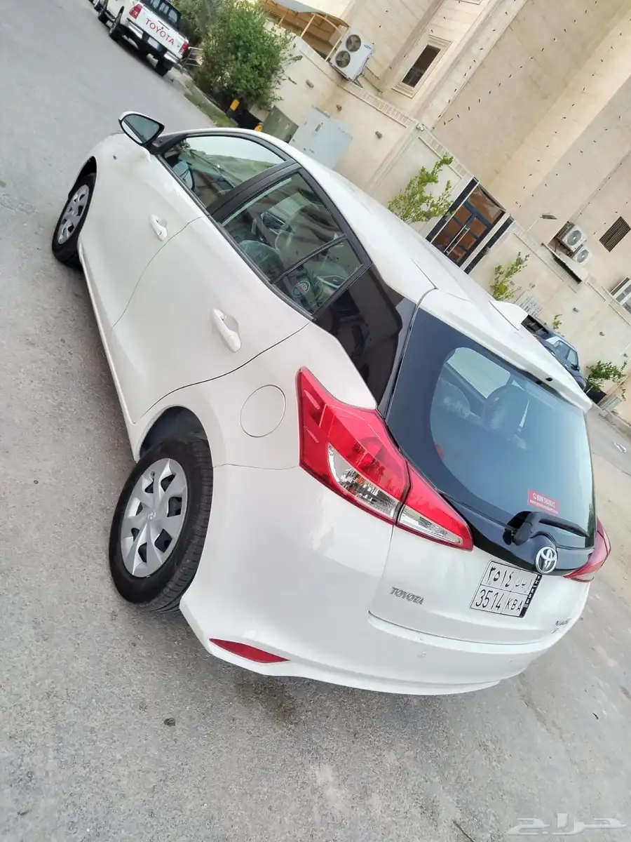للبيع تويوتا يارس 2