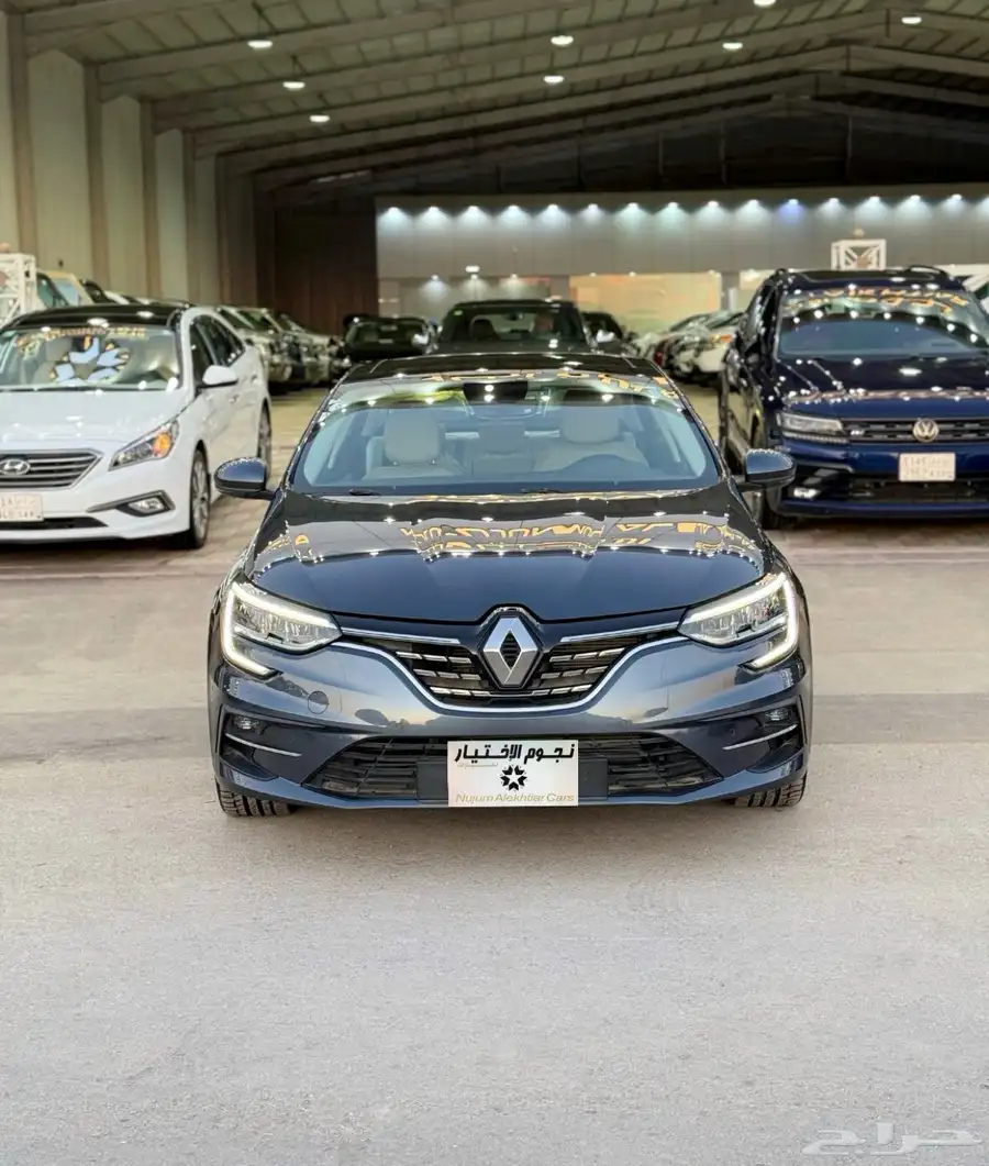 رينو ميقان 2023 - فل كامل شبه الجديد 200 كيلو باقل الاسعار 0