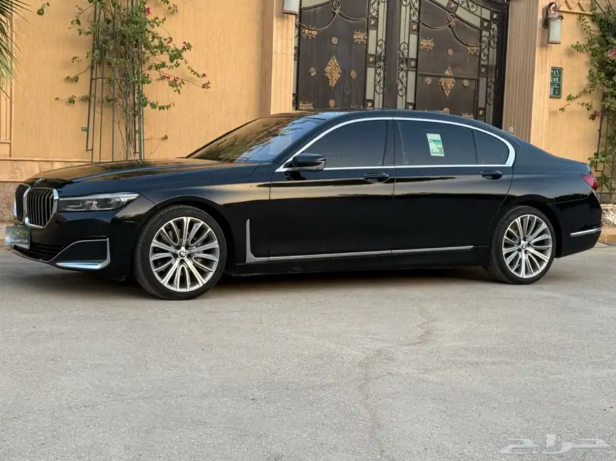 بي ام دبليو BMW Li730 موديل 2022 سعودي فل 11