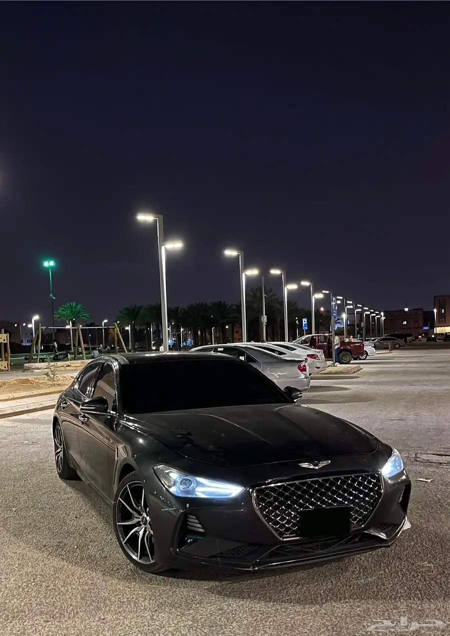 جينيس G70 2019. 0