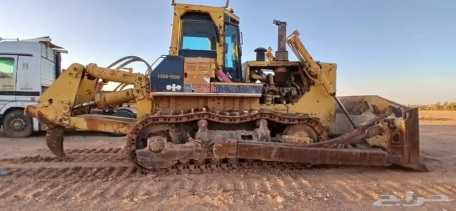 للبيع بلدوزر كوماتسو D155 نظيف جدا 0