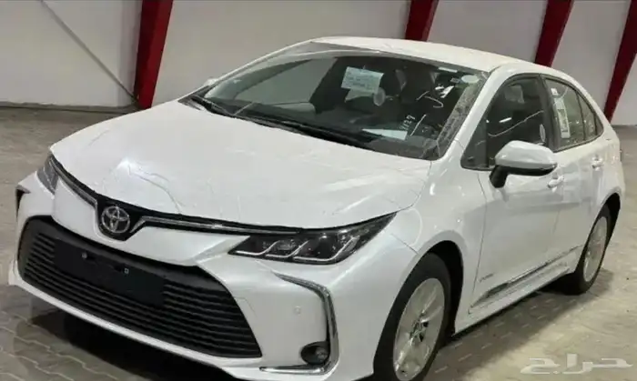 تويوتا كورولا 2025 بالتقسيط ابيض 1