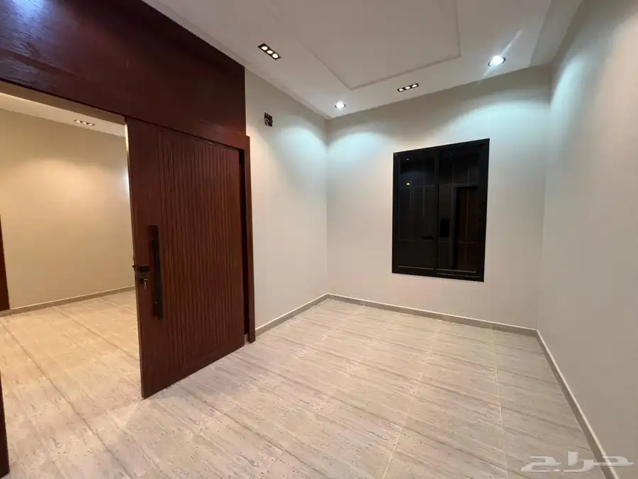 دور علوي مع شقه بحى طويق 9