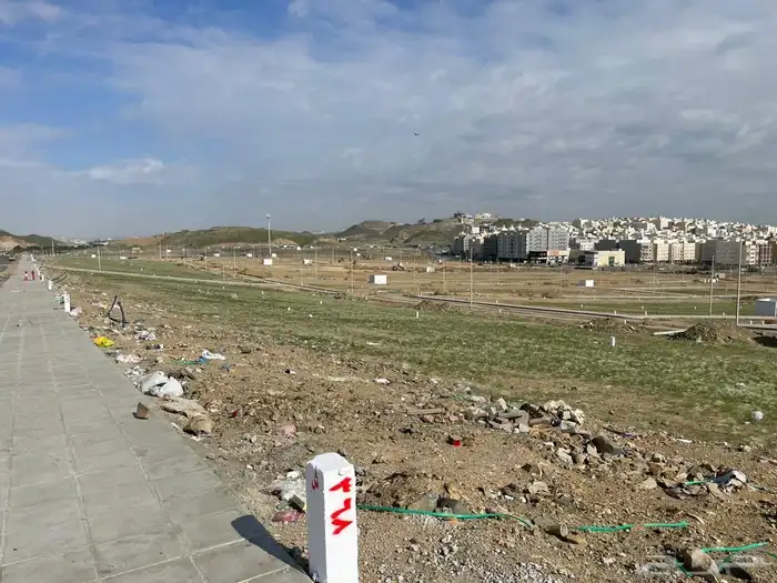 قطع ارضي مميزة باسعار مغرية في مخطط شمس العروس 10