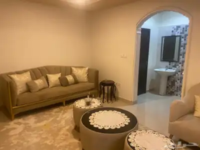 شقة للبيع بسعر مغري حي مريخ 16