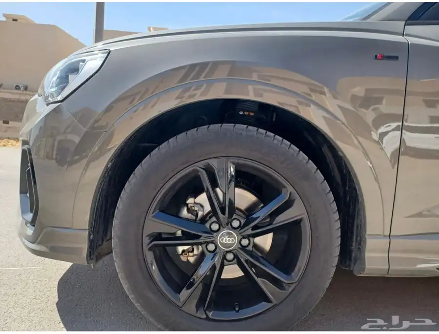 Audi Q3 sport line Black edition 14