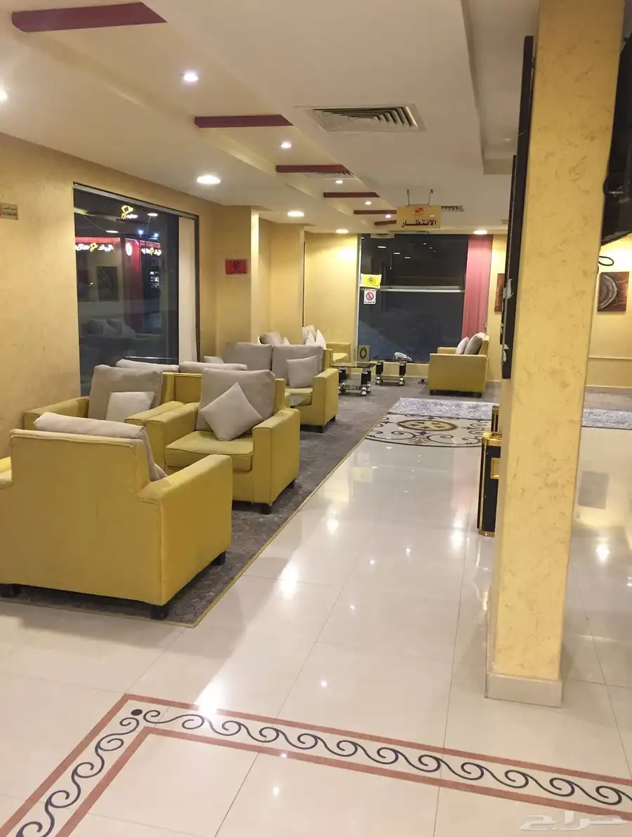 فندق للبيع (شقق مخدومة) مؤجر عقد طويل 0