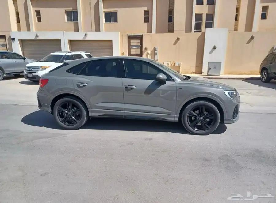 Audi Q3 sport line Black edition 19