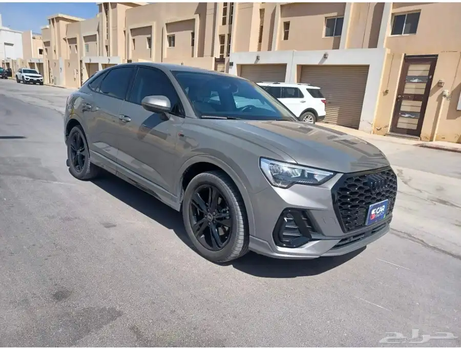 Audi Q3 sport line Black edition 20