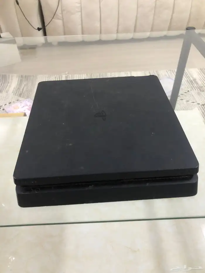 ps4 يجي مع السوني بلك وبس 3 وفيفا21 وفيفا23 0