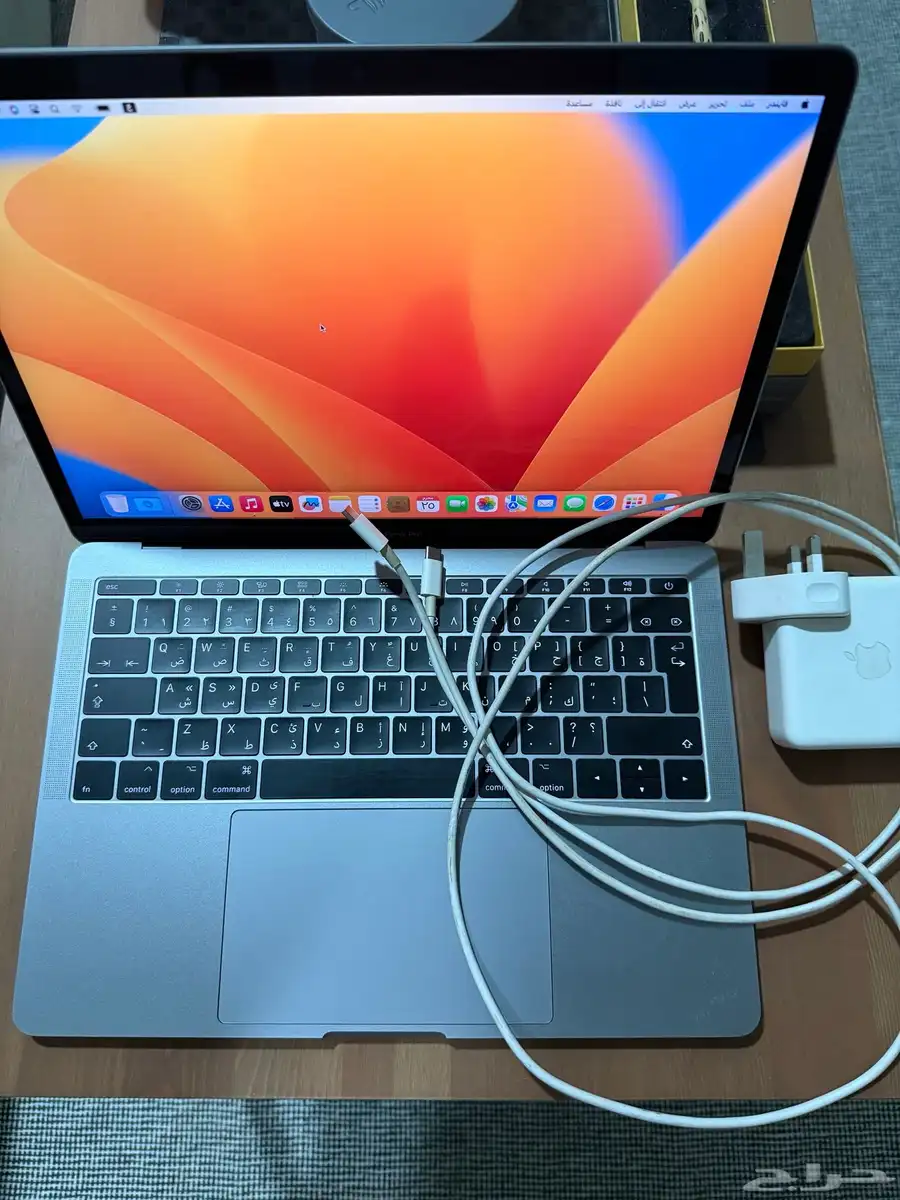 لابتوب ماك بوك برو نظيف 2