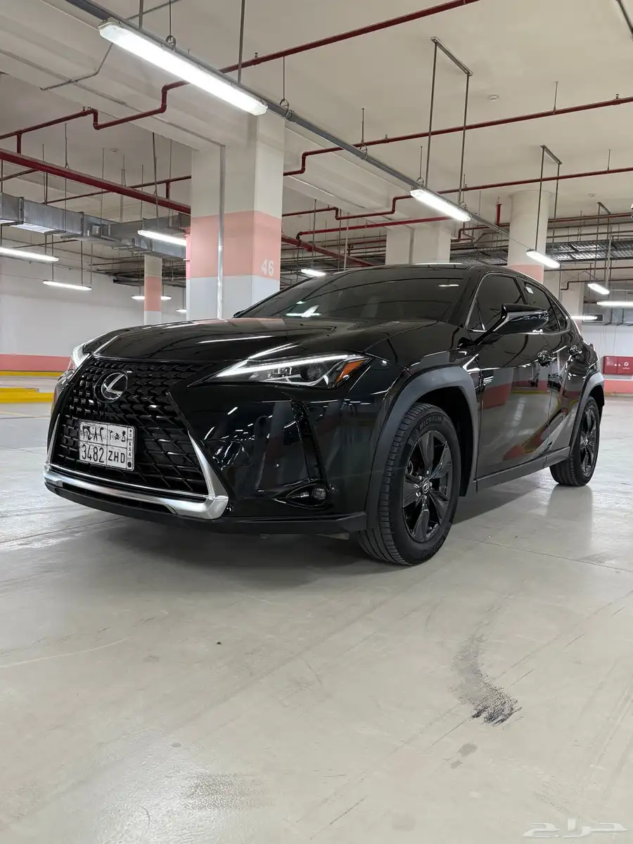 لكزس UX200 AA موديل 2021 - سعودي 1