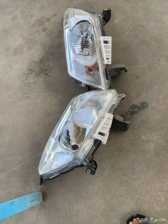 شمعات نيسان نافارا 2022 1