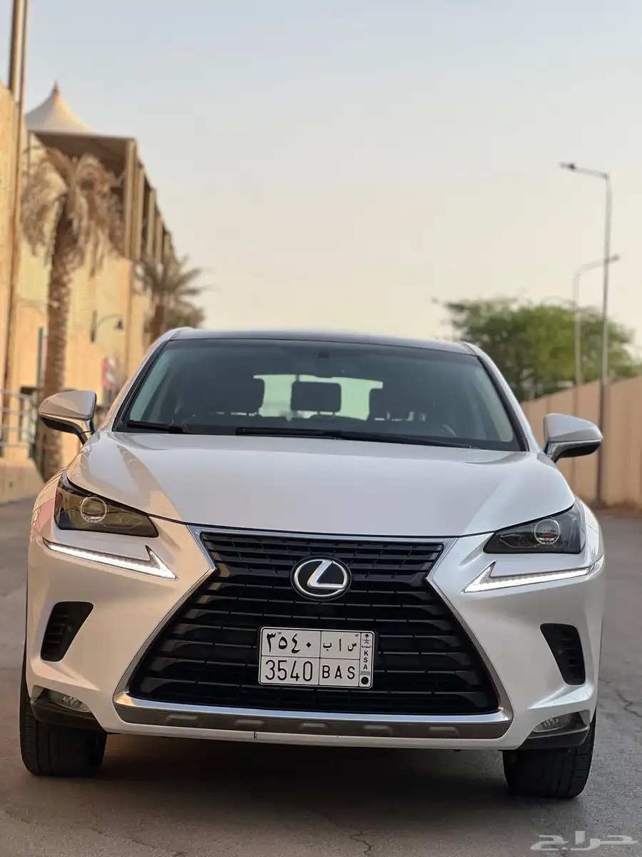 لكزس NX 2020 16