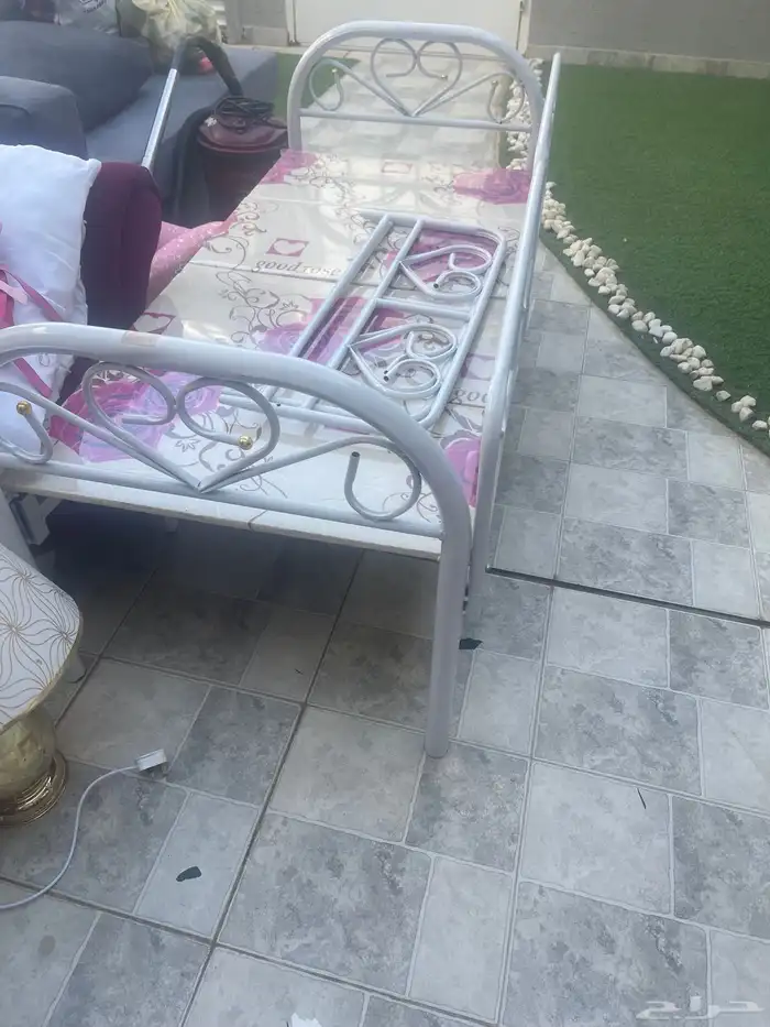 للبيع اغرض مستعمل بس شبيه الجديد 21