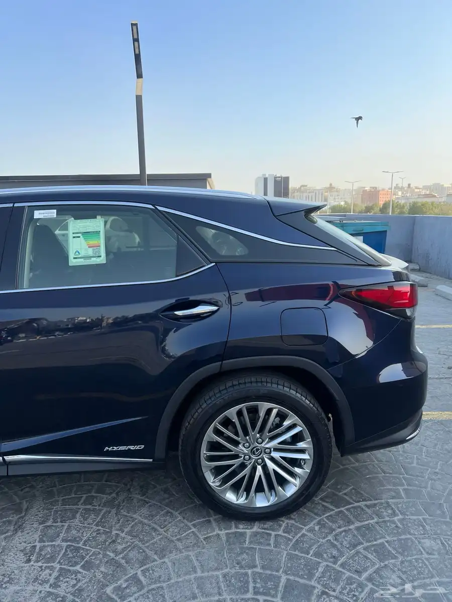 لكزس RX450 h 2022 بحالة الوكالة - سعودي 7