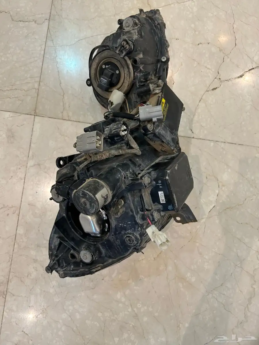 شمعة لكزس GS 300 وكشافات لكزس GS 300 2