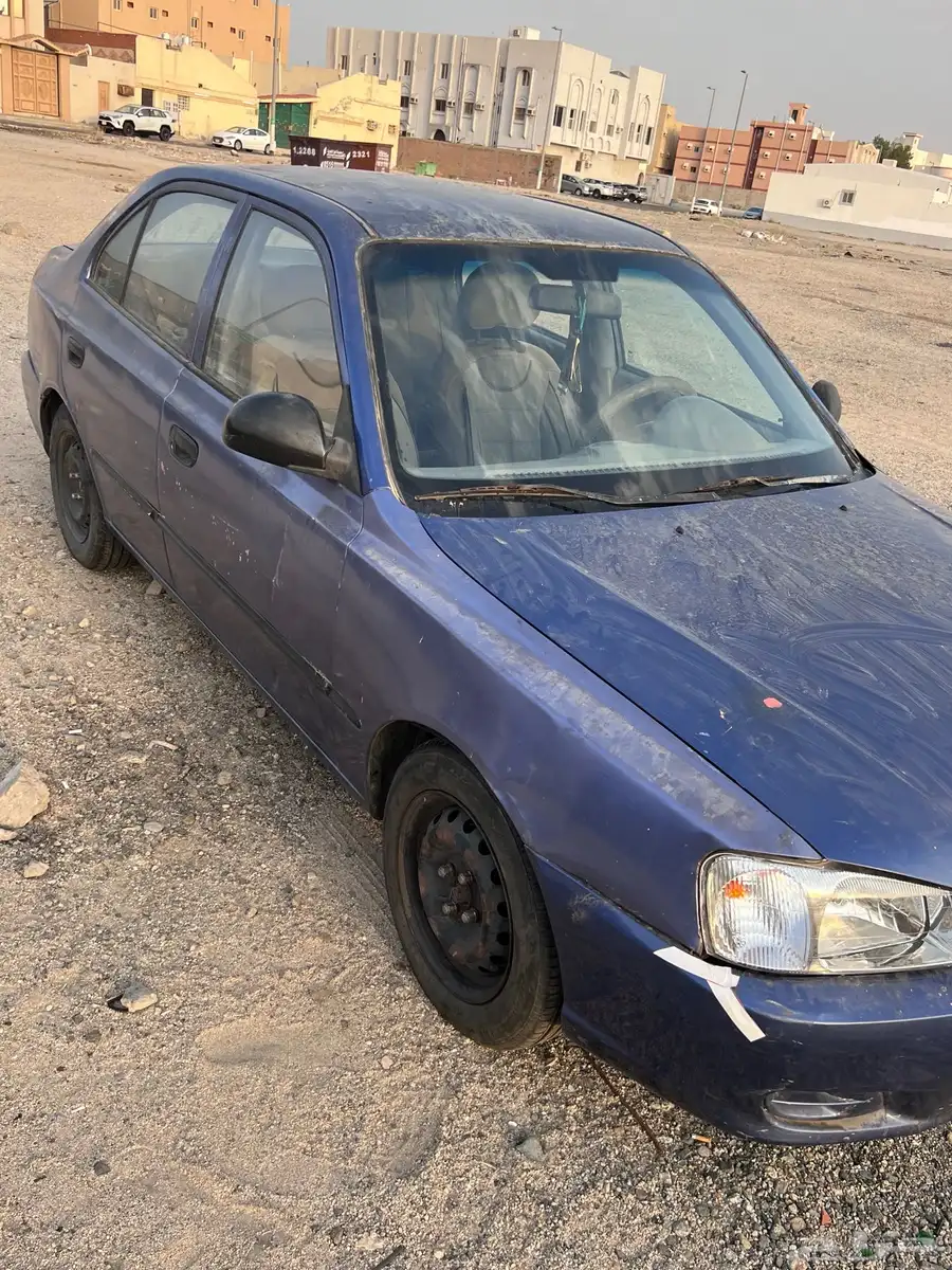 اكسنت 2003للبيع على حالتها المكينه خربانه ارتفعت حراره 1