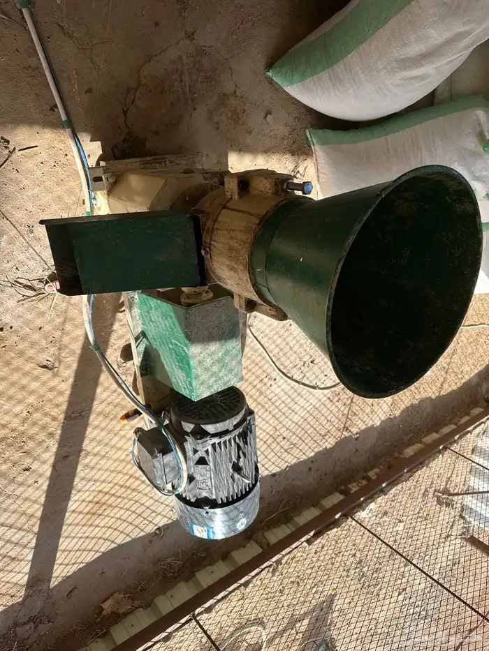 للبيع مكبس اعلاف 3