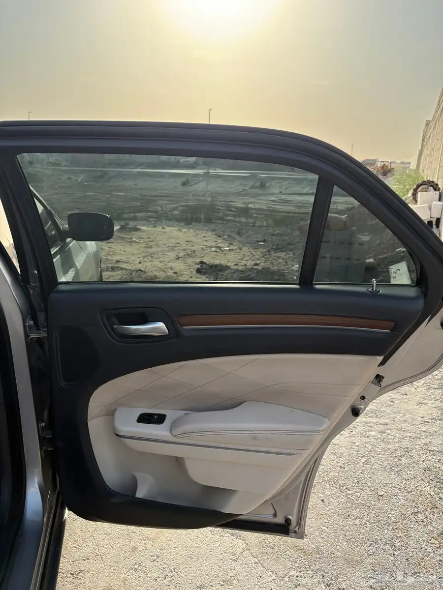 كرايسلر 2015 فل كامل اكتزتيف V8 13