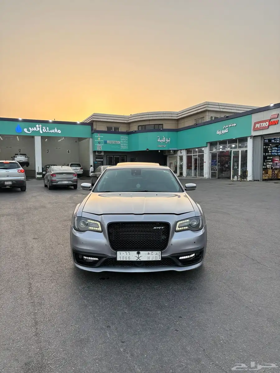 كرايسلر 2015 فل كامل اكتزتيف V8 0