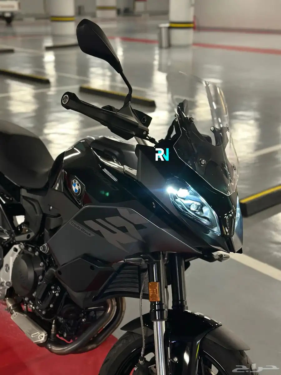 BMW F900 XR 4