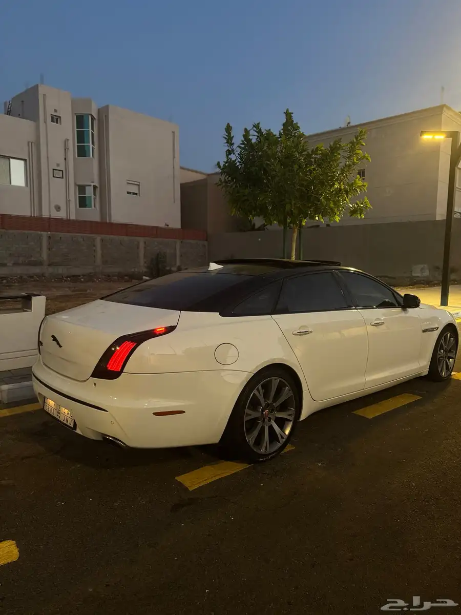 للبيع جاكوار xjl 2014 جاهزة للمستخدم 2
